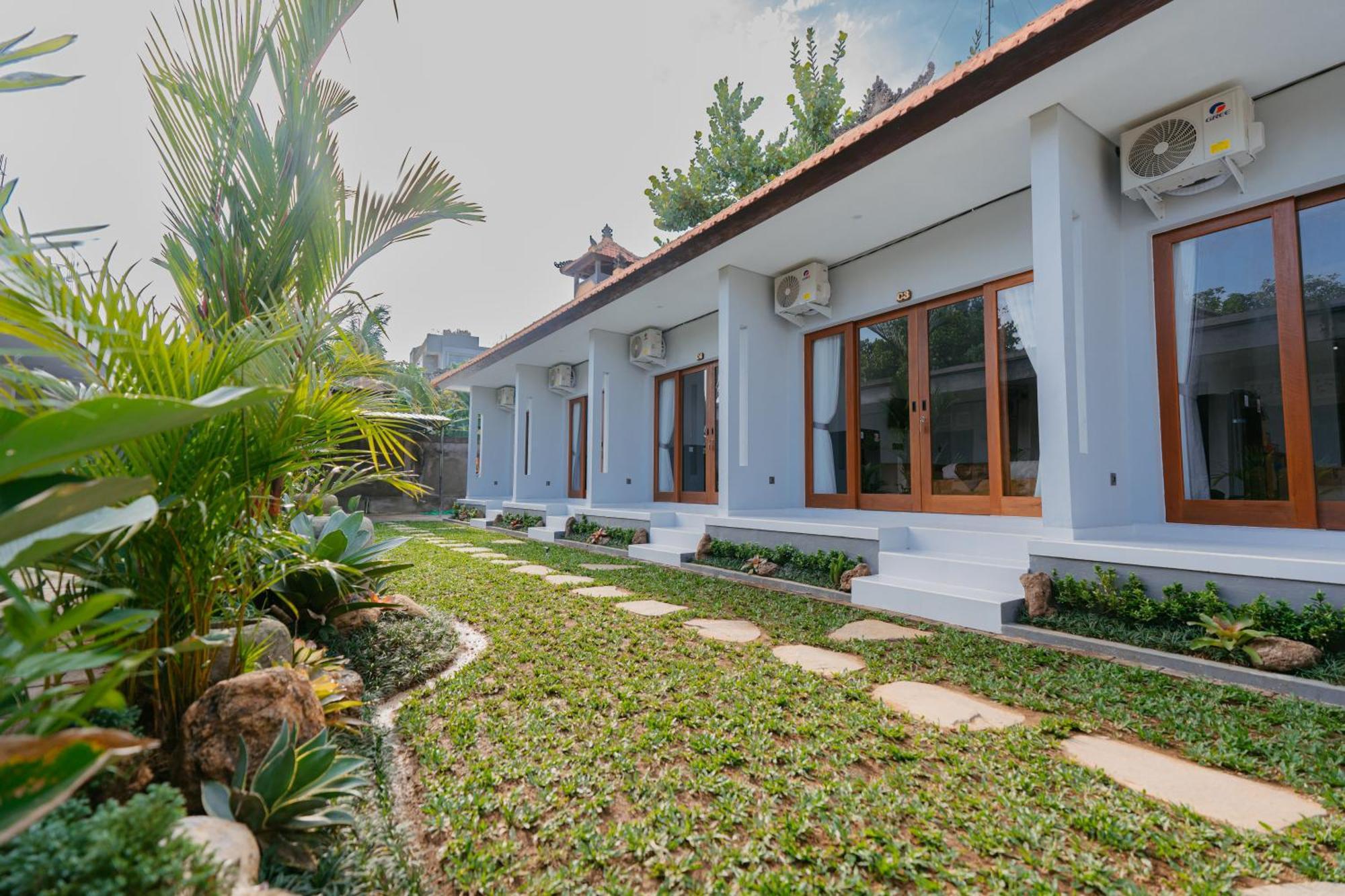 Pondok Puspa Sumekar Seminyak  Bagian luar foto